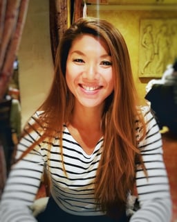 Yini Hu